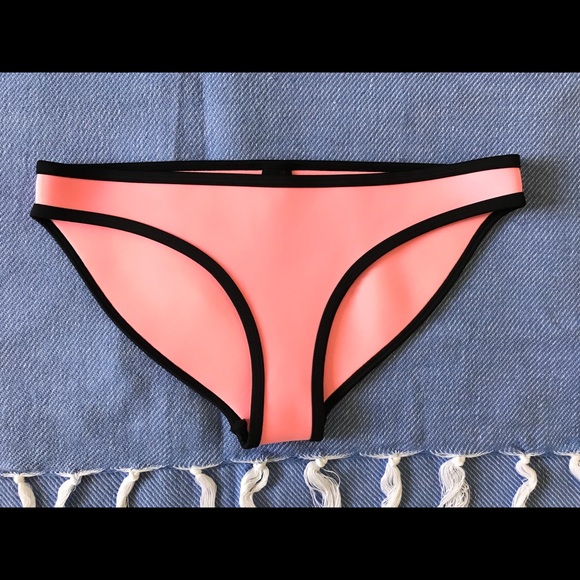 Authentic triangl milly bikini- XS & Medium - Picture 5 of 8
